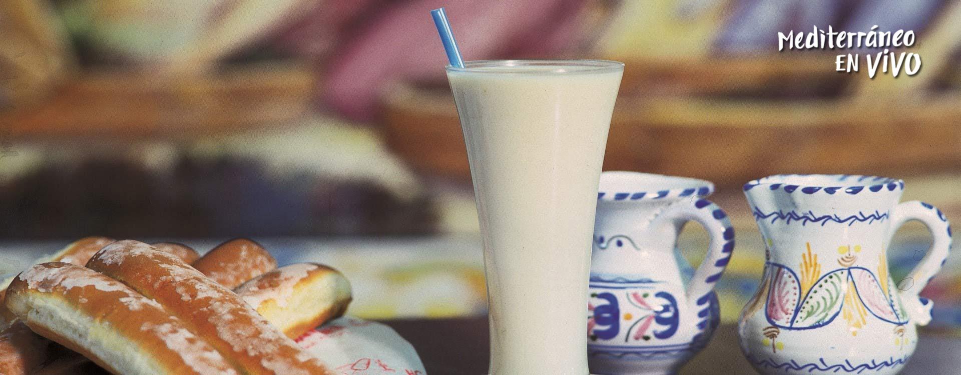 Imagen de horchata con fartons 