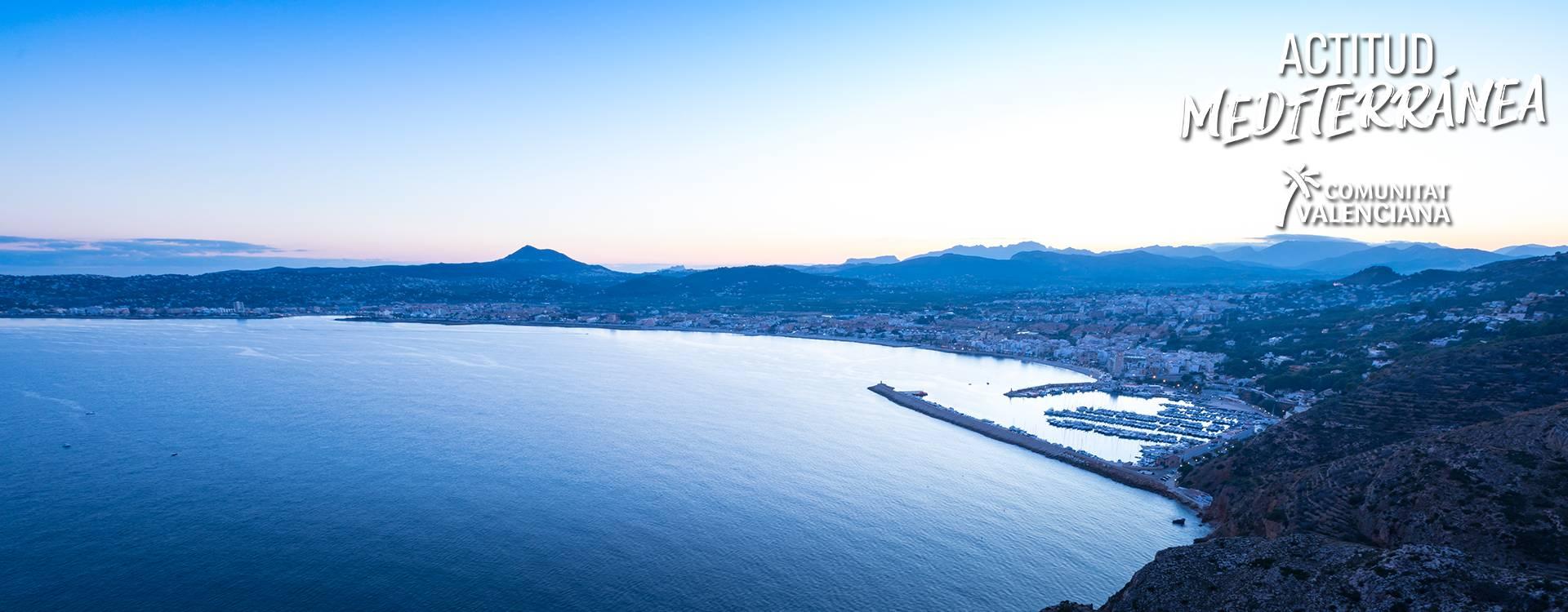 Panoramic view of the town and port of Dénia	